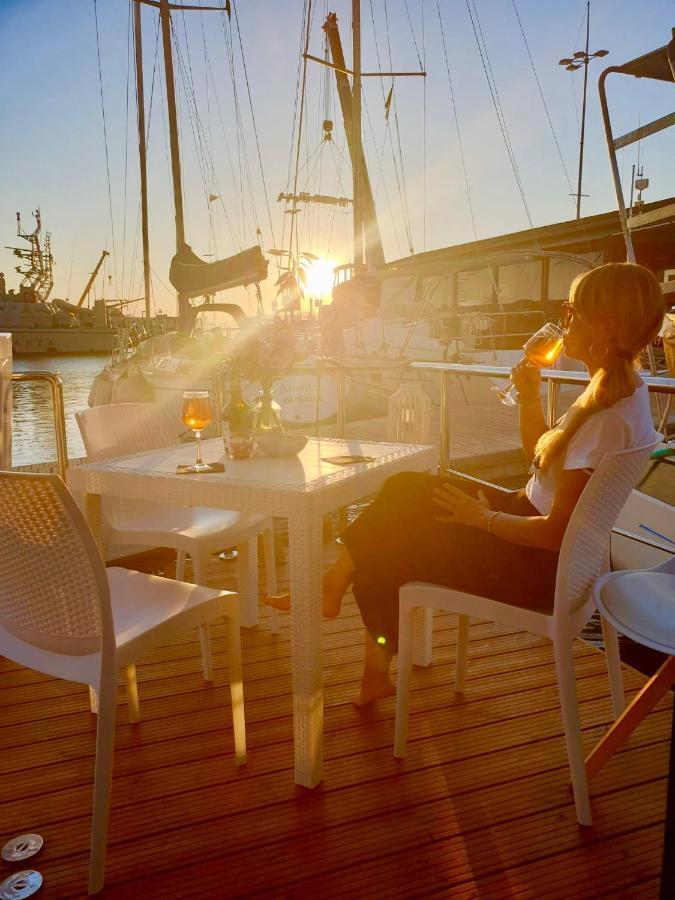 מלון אלגהרו Houseboat Seabreeze מראה חיצוני תמונה