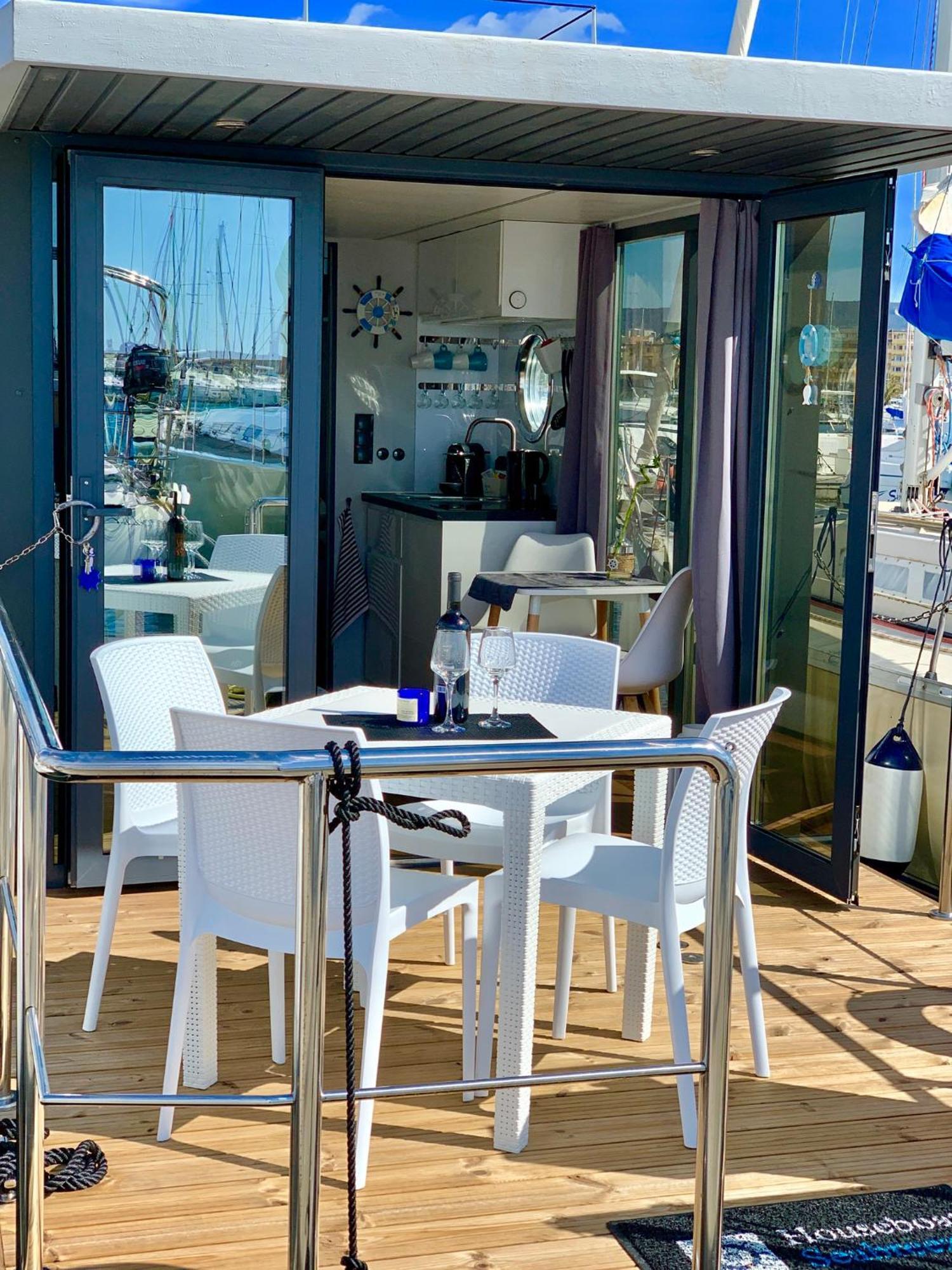 מלון אלגהרו Houseboat Seabreeze מראה חיצוני תמונה