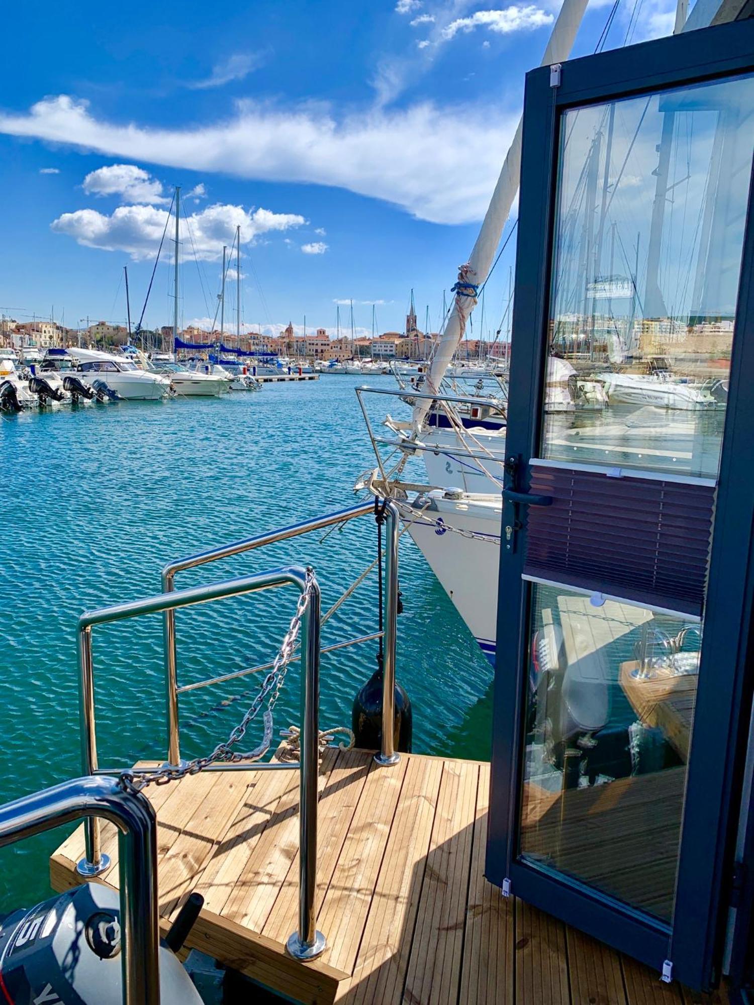 מלון אלגהרו Houseboat Seabreeze מראה חיצוני תמונה